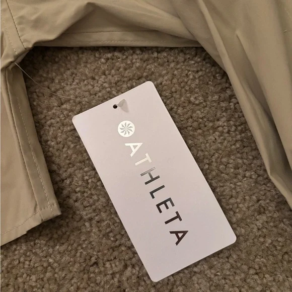 NWT Athleta Midday Ultra Cropped Shirt - Beige - Picture 8 of 8